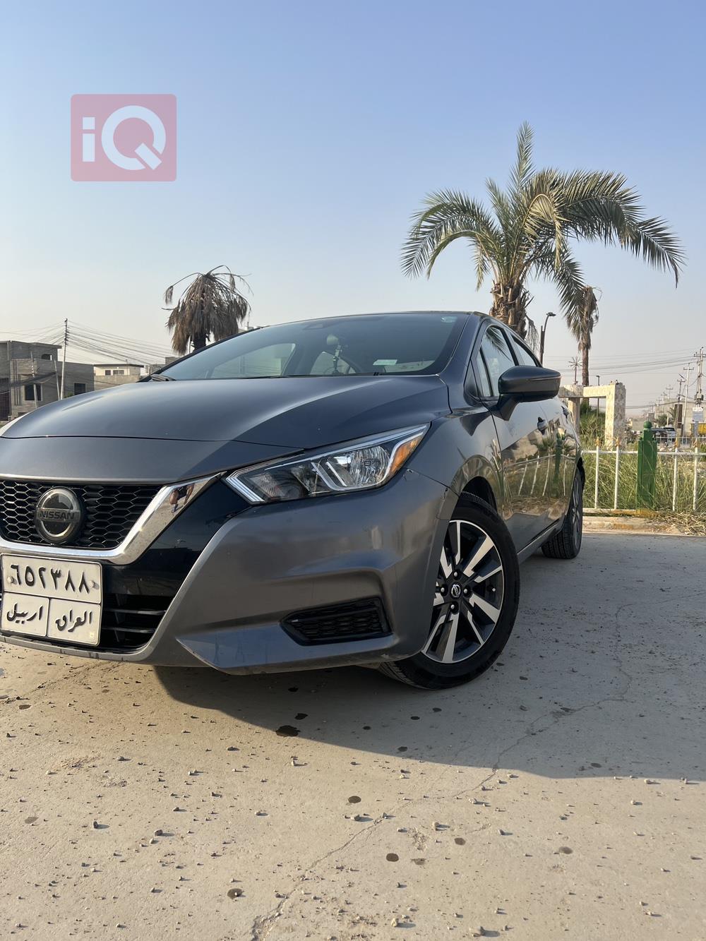 نيسان فيرسا